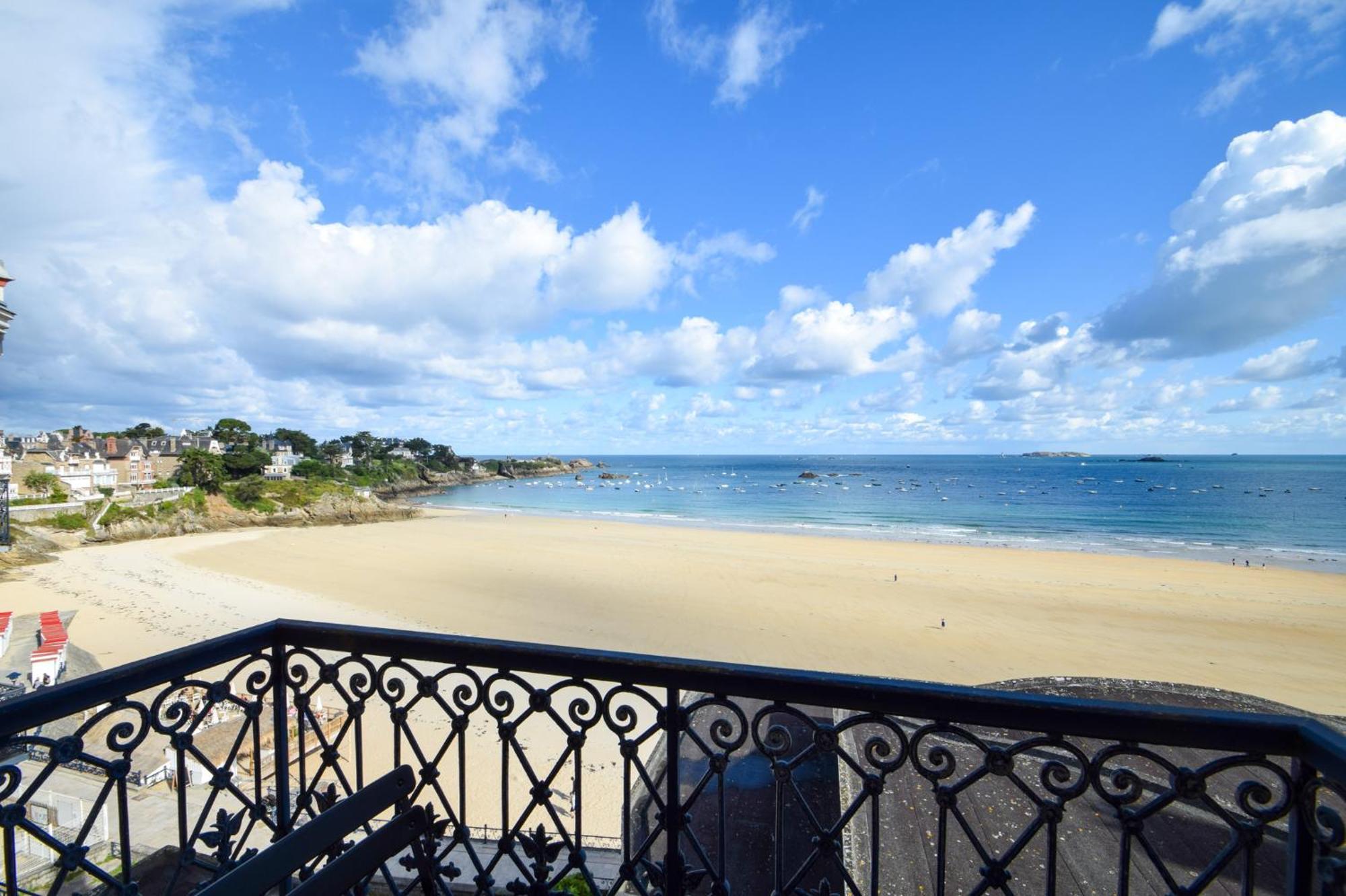 Appartement 4 Pers Vue Mer Au Grand Hotel Saint-Lunaire Buitenkant foto